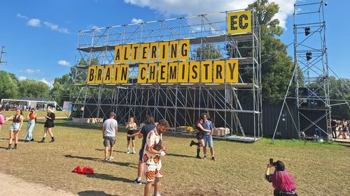 CFR Călători: Mai multe trenuri vor opri suplimentar la Bonţida, în perioada Festivalului Electric Castle