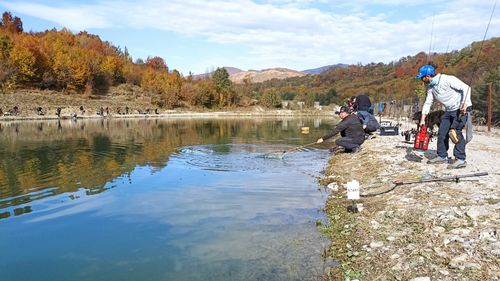 Campionatul Mondial de pescuit păstrăv va avea loc în perioada 3 - 6 noiembrie în Prahova / Organizatori: Puriștii ar spune că acest stil nu are a face cu pescuitul / Este o disciplina dinamica, extrem de tehnica si in care hazardul joaca un rol nesemnificativ