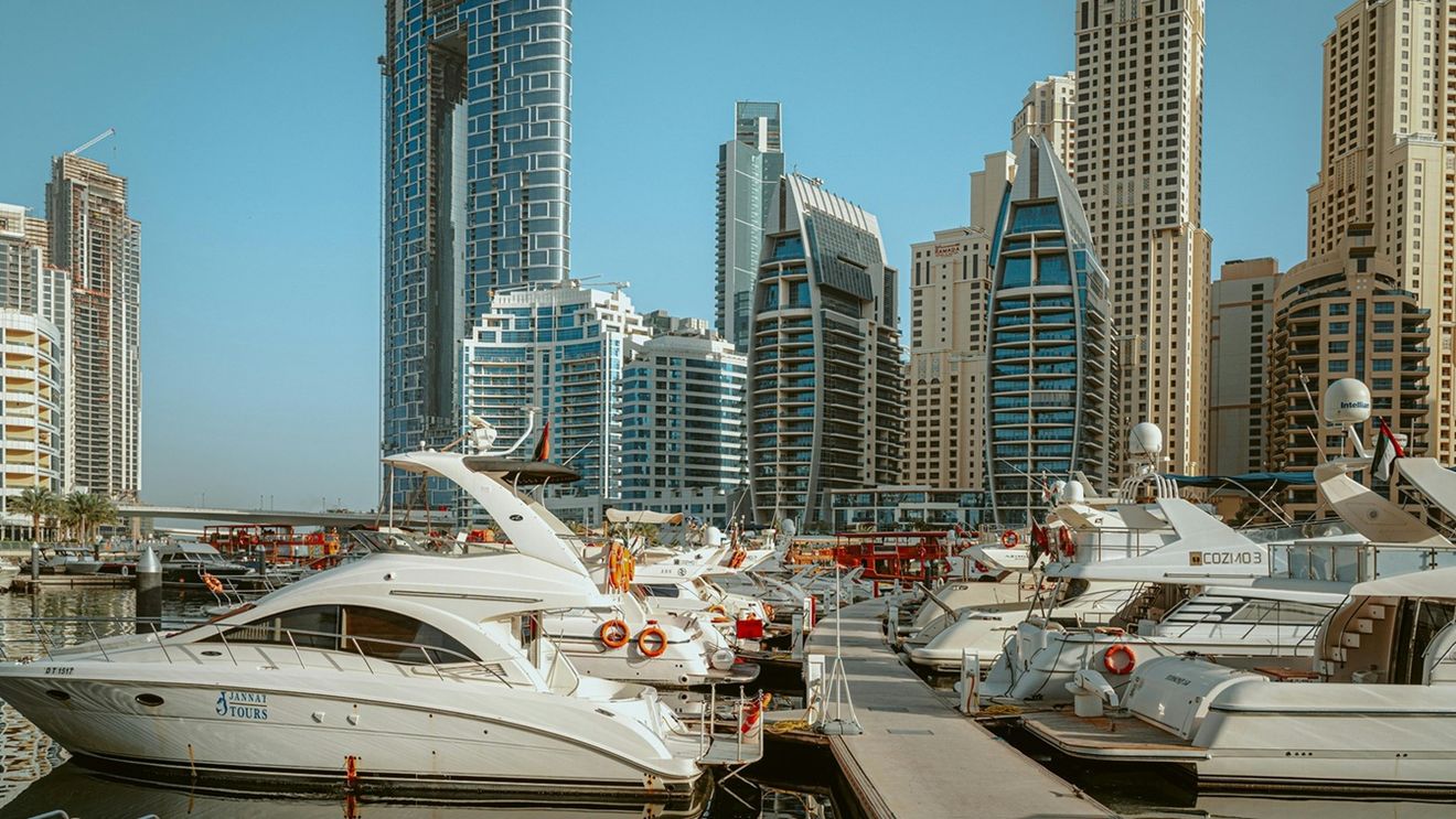 EXCLUSIV SURSE Patronul Tinmar, Augustin Oancea, deține circa 200 de proprietăți în Dubai, unde își are domiciliul / Tinmar, firmă percheziționată de procurori: ”Confirmăm că s-au făcut investiții în Emirate, dar este confidențial ordinul de mărime” - Nababii din Dubai (IV)