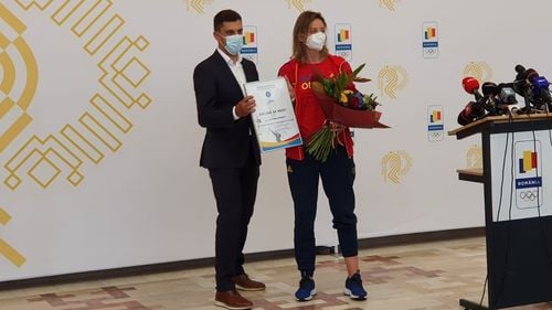 VIDEO Spadasina Ana Maria Popescu, critici dure către ministrul Sportului Eduard Novak, la revenirea în țară de la Tokyo: „Credeam că mă așteptați cu cecul de 5 milioane de lei”