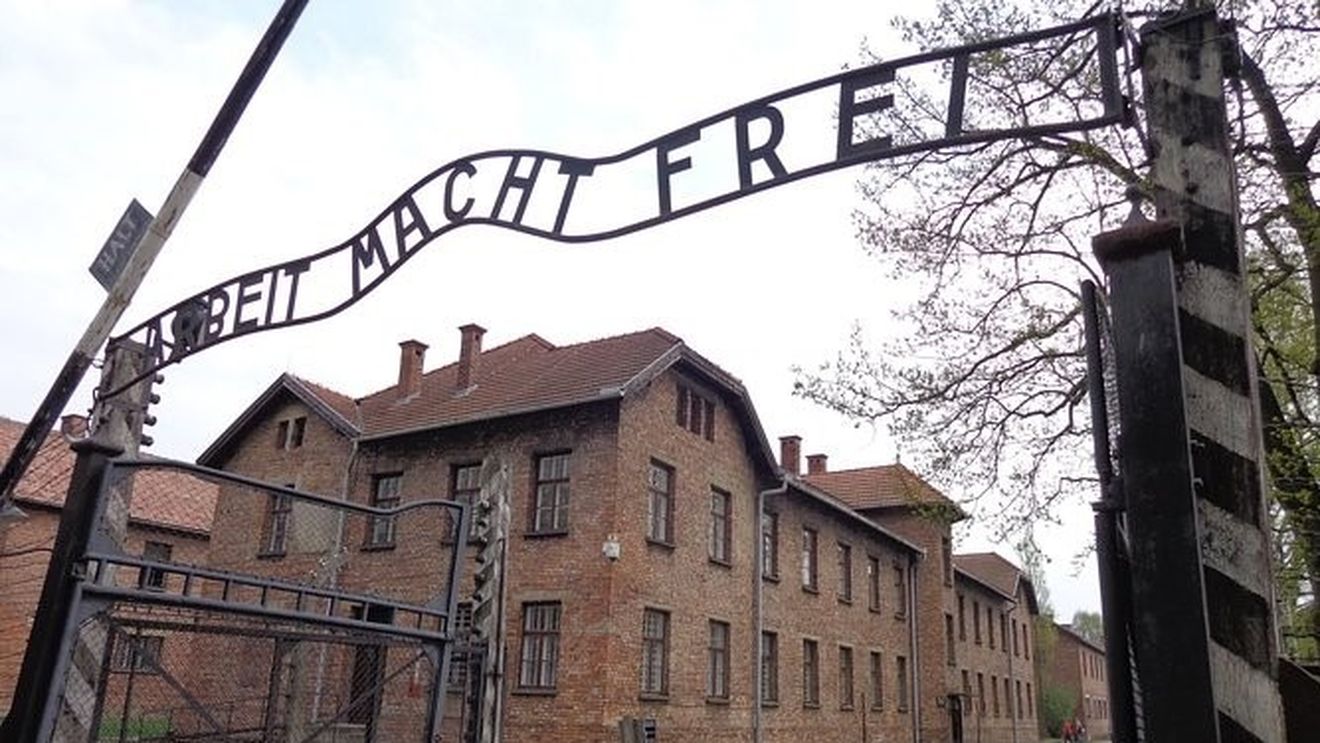 Lumea nu şi-a învăţat lecţia, spune o supravieţuitoare a Holocaustului