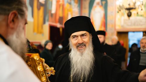 Schimbarea la față pentru Teodosie: De ce a început arhiepiscopul Tomisului să vadă UE în loc de Rusia și să ia distanță momentan de George Simion / Câteva explicații