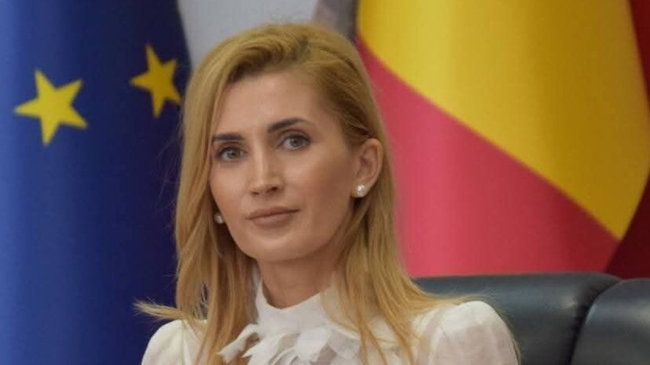 Prefectul judeţului Galați a demisionat din funcţie, în contextul ieșirii PSD de la guvernare / Andreea Anamaria Naggar a precizat că va rămâne implicată în viaţa publică