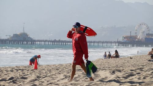 VIDEO Cât câștigă un salvamar în România, Bulgaria și Germania/ Importanța siguranței în apă și situația României în raport cu UE