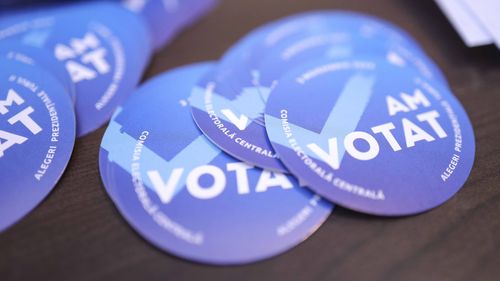 Poşta Română a trimis către 93 de ţări documentele pentru românii care vor vota prin corespondenţă / Cele mai multe plicuri, în Germania / Câte o persoană a cerut să voteze în Peru, Estonia şi Albania