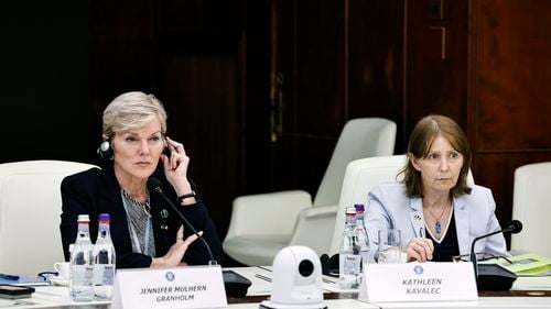 Premierul Ciolacu, întâlnire cu ministrul american al Energiei, Jennifer M. Granholm: ”România este și va continua să fie un partener ferm, consistent și de încredere al SUA în regiune”