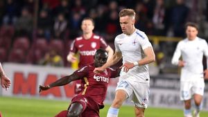 FCSB şi CFR Cluj joacă sâmbătă seară pentru primul trofeu al sezonului: Supercupa României / Se joacă pe stadionul Steaua