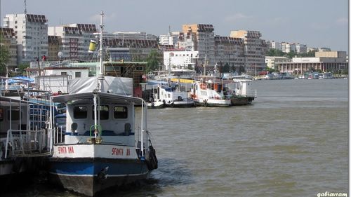 Nava „Mirceşti” a intrat în reparaţii în şantierul din Galaţi / Este primul vas care a reluat transportul pe Dunăre între Grindu și Galați