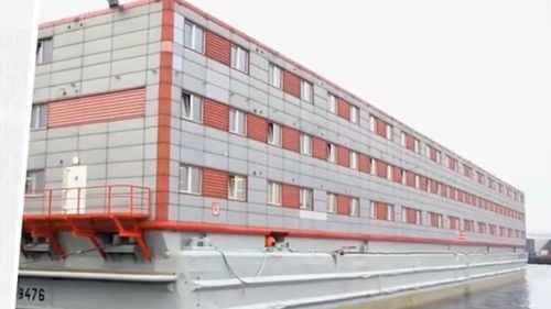 Noul guvern laburist britanic va înceta să găzduiască migranţii pe controversata barjă, înființată de fostul Guvern conservator, considerată „închisoare plutitoare”