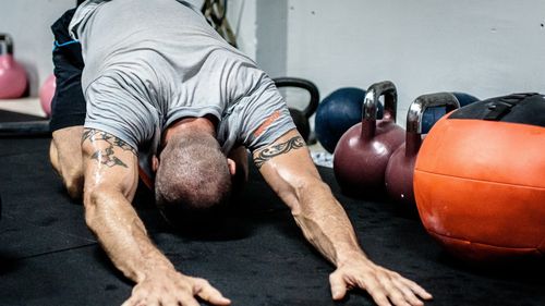 7 alimente care pot ajuta la creșterea nivelului de testosteron / Hormonul susține sănătatea oaselor și a mușchilor