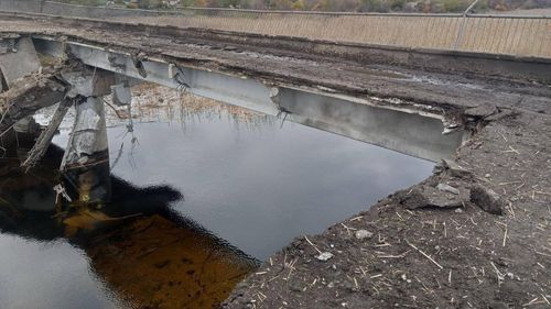 FOTO Forțele rusești au "detonat un pod cheie în regiunea Luhansk” – guvernator ucrainean: Rușii „sunt speriați” că forțele Kievului sunt „foarte aproape”