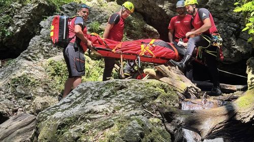 Salvamont România cere deblocarea a 300 de posturi de salvatori montani la nivel naţional pentru acoperirea necesarului de personal pentru intervenţia în cazuri de salvare de pe munte