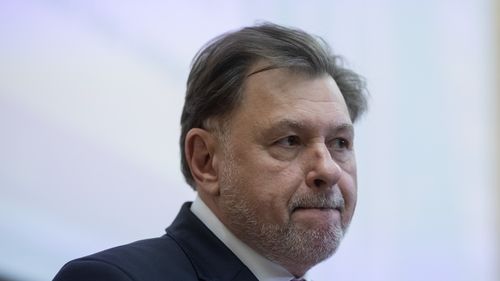 Rafila, despre candidatura sa la prezidenţiale: Lucrurile s-au stins în timp. În momentul în care nu mai eşti inclus într-un sondaj de opinie, dintr-odată interesul dispare pentru această întrebare