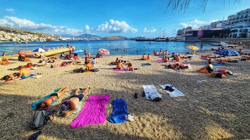 Italienii aleg să-și facă vacanța în Albania din cauza prețurilor prea mari din țară/ Premierul albanez îi ia peste picior