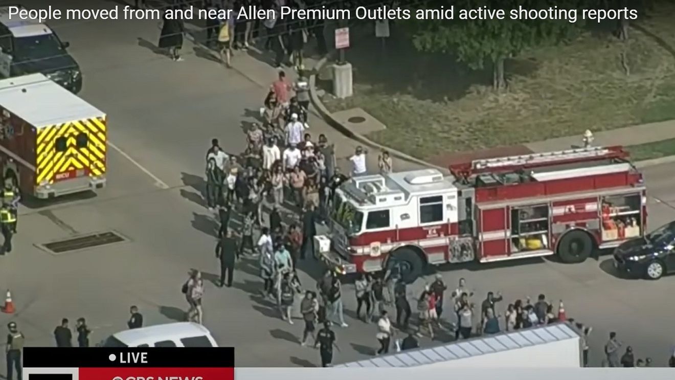 Cel puţin nouă morţi într-un atac armat la un mall din Texas