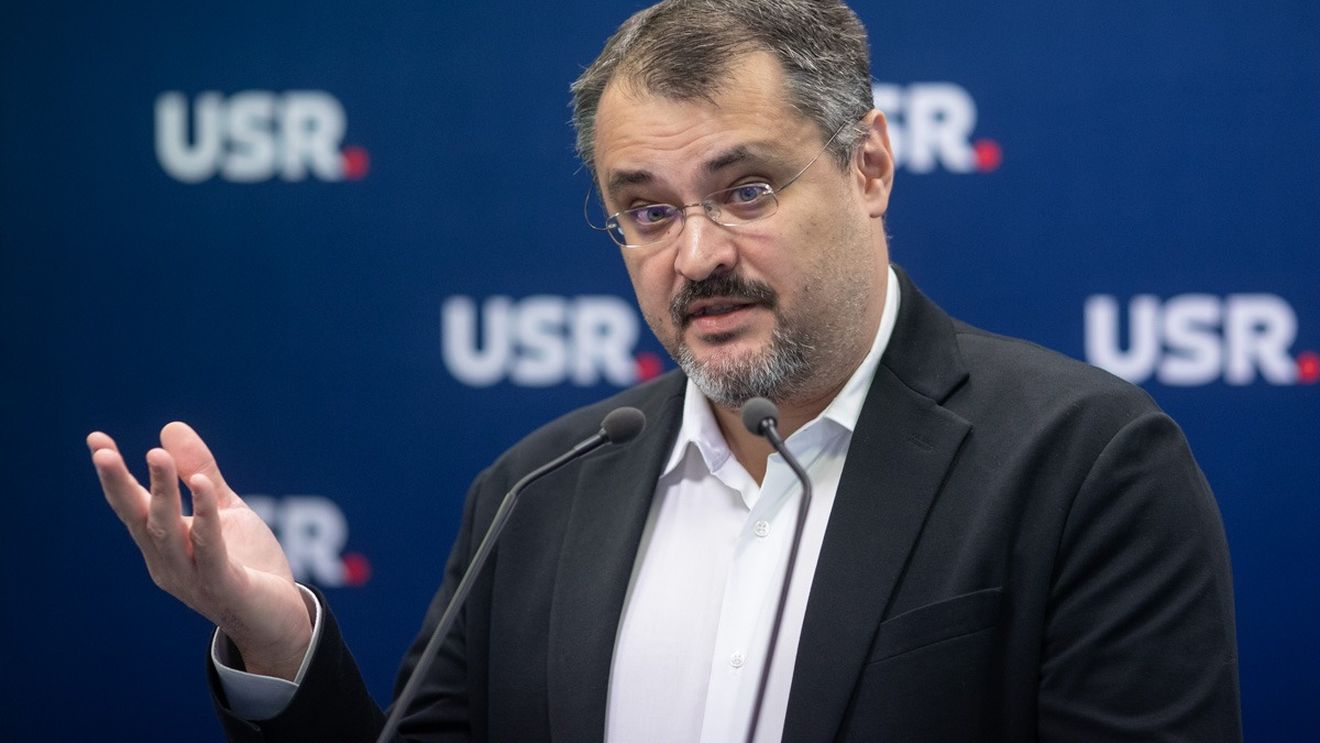 Ghinea: USR nu votează moţiunea de cenzură / Este un cadou pe care Simion îl face lui Ciolacu