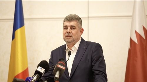 Ciolacu, întâlnire cu cetățeni români în Qatar: Știu că aici câștigați mai bine financiar decât ați fi câștigat în România / Guvernul României vrea să atragă investiții din Qatar de 15 miliarde de euro