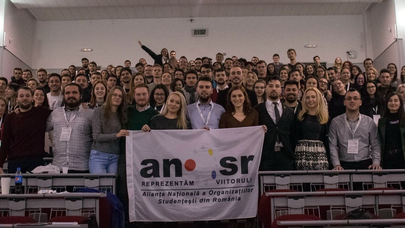 Liderii studenților din centrele universitare manifestează joi la Cluj-Napoca / Protestul, pentru continuarea României în UE și NATO