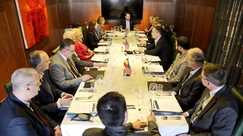 Viorica Dăncilă s-a întâlnit în SUA cu reprezentanţi ai mediului de afaceri american care au investiţii în România