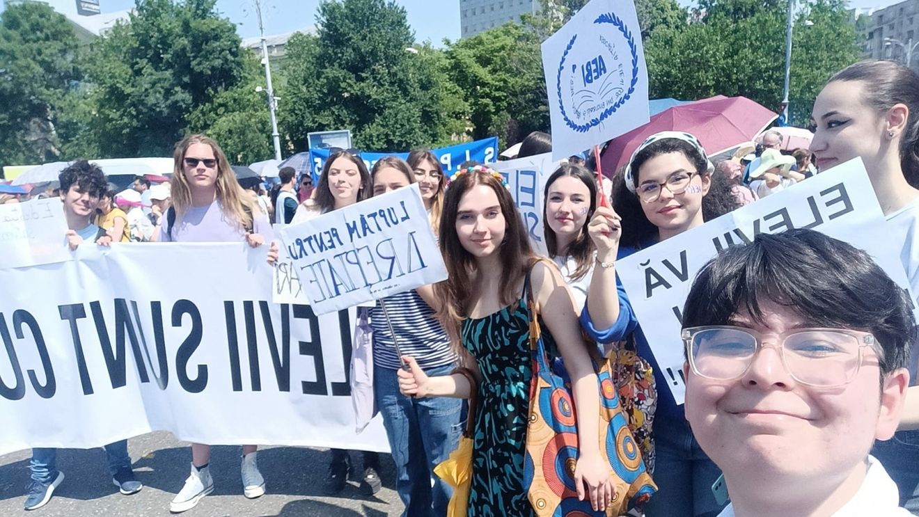 Asociaţia Elevilor din Constanţa: Susţinem în integralitate revendicările profesorilor şi demersurile de continuare a grevei anunţate