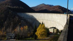 Analiza unui dezastru anunțat. Care sunt greșelile umane care au lăsat Prahova fără apă și România fără energie - Asociația Energia Inteligentă