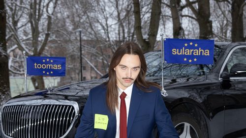 Reprezentantul Estoniei la Eurovision își apără melodia „Espresso Macchiato” după ce Italia a cerut interzicerea cântecului