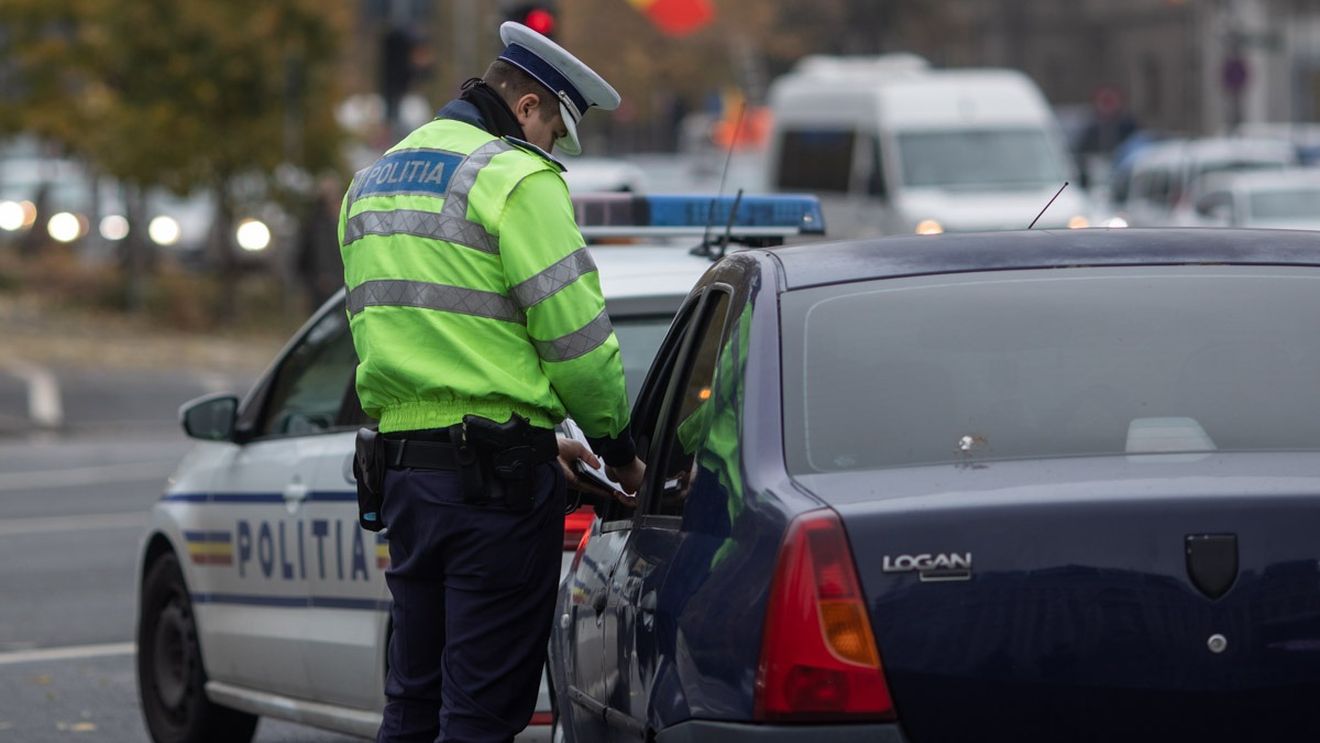 Polițiștii au dat amenzi de peste 2,6 milioane de lei în ultimele 24 de ore. 604 permise auto reţinute