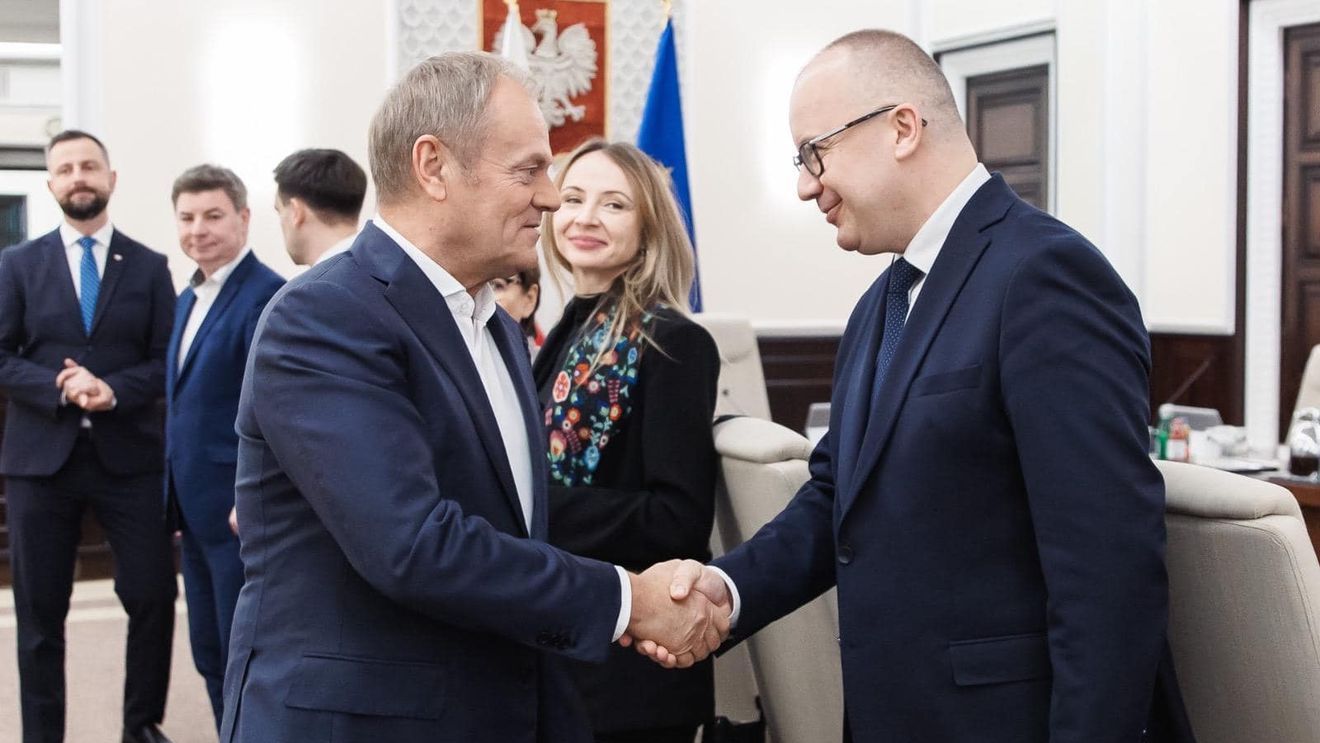 Ministrul justiției al Poloniei l-a suspendat pe procurorul care investiga acuzația că guvernul a condus o lovitură de stat. Procurorul suspendat este un apropiat al opoziției