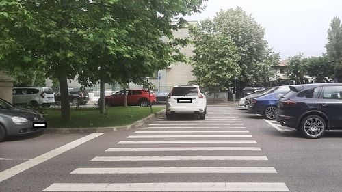 ADP Sector 1 a început ridicarea maşinilor parcate neregulamentar / Tarifele de ridicare încep de la 200 de lei