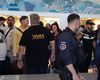 FOTO VIDEO: Protest pe Aeroportul Timișoara: vameșii au oprit controalele timp de două ore / Pasageri nemulțumiți că trebuie să aștepte au forțat intrarea în țară sub privirile autorităților