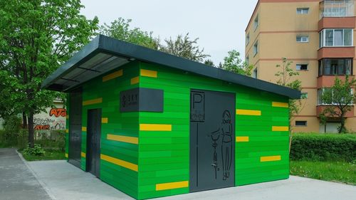 Brașovenii din Noua, Astra și zona Făget pot depune cereri pentru a închiria parcare pentru biciclete, în noile garaje realizate de Primărie