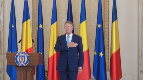 Președintele Iohannis: Imnul Naţional a devenit un simbol al înfăptuirii unităţii neamului, al independenţei statului român şi al afirmării naţiunii române ca parte a marii familii democratice europene