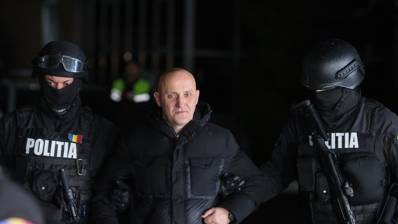 UPDATE Percheziții în 5 județe într-un dosar de constituire a unei organizații cu mesaje fasciste, rasiste și xenofobe / Surse: e vizat Horațiu Potra / Reacția lui Călin Georgescu / Se urmărește inclusiv finanțarea campaniei electorale pentru alegerile prezidențiale