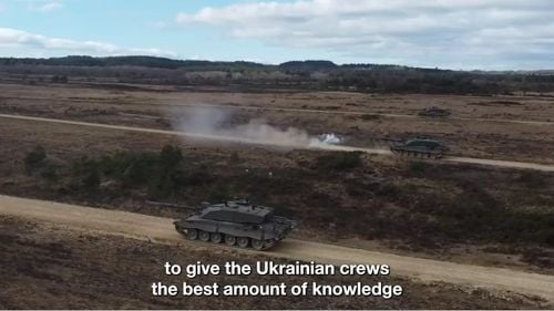 VIDEO Ministerul britanic al Apărării prezintă imagini din timpul antrenamentelor militarilor ucraineni cu tancuri Challenger
