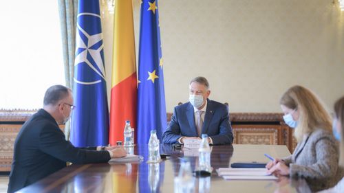 Klaus Iohannis, după întâlnirea cu ministrul Educației: În ceea ce privește reluarea cursurilor după actuala vacanță, se vor aplica aceleași scenarii pe baza cărora s-a desfășurat activitatea didactică în acest semestru