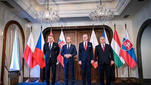 Premierii Poloniei și Cehiei ar fi țipat la Viktor Orban în timpul reuniunii Grupului de la Visegrád / În acest timp, premierul slovac Fico ar fi stat în tăcere