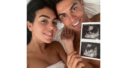 Cristiano Ronaldo anunță că unul dintre gemenii săi nou-născuți a murit