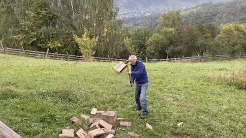 Dacian Cioloș critică Comisia Europeană pentru ”nepricepere” în scandalul autorizării produselor ce conțin ingrediente din făină de insecte: ”Nu văd de ce astfel de ingrediente ar trebui să facă parte din preparatele culinare pe teritoriul UE”