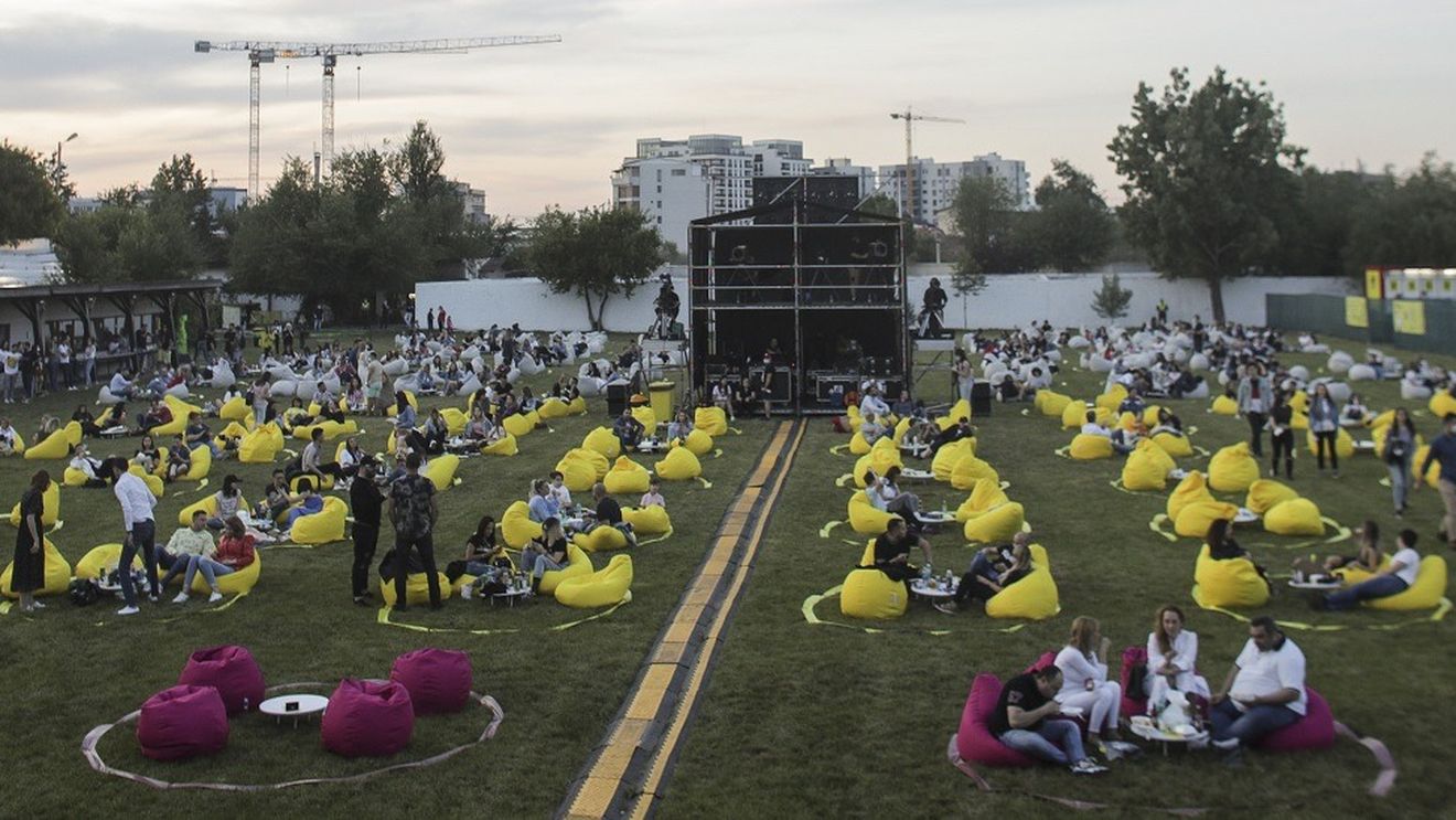 FOTOGALERIE Cum a arătat primul concert din București în condiții de distanțare fizică: Delia, reprezentație cu 500 de spectatori la Verde Stop Arena