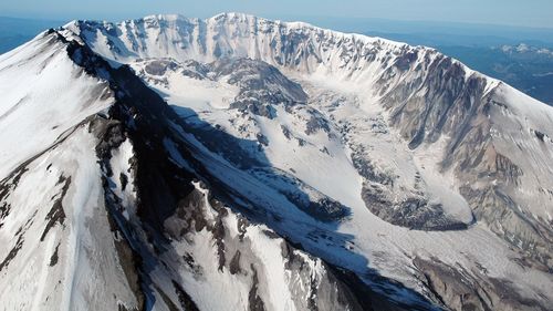 Oamenii de ştiinţă din Bolivia vor monitoriza masa gheţarilor mai rapid, cu un nou echipament