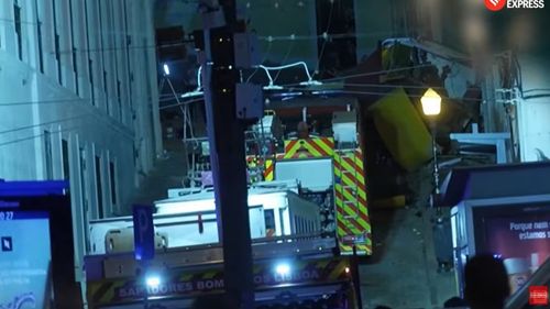 VIDEO Tragedie în Portugalia: Zi de doliu național după ce funicularul emblematic din Lisabona a deraiat și cel puțin 15 oameni au murit / Printre victime se numărau și cetățeni străini