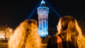 VIDEO Turnul de apă din Timișoara, construit în 1914, va deveni centru cultural cu cafenea, o sală de expoziţii și zonă de belvedere. Primul constructor a eșuat în a duce la bun sfârșit șantierul. Noul câștigător a reluat lucrările