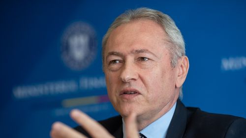 Șeful ANAF: Nu am spus niciodată că fac controale la profesorii care dau meditații și nici nu am făcut / Un profesor din Arad a declarat impozit pentru venituri de 60.000 euro din meditații