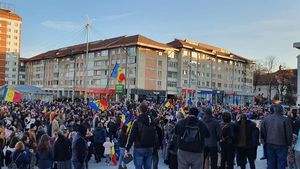 Protestul de la Suceava: Jandarmii i-au amendat pe cei doi organizatori ai manifestației cu câte 3.000 de lei