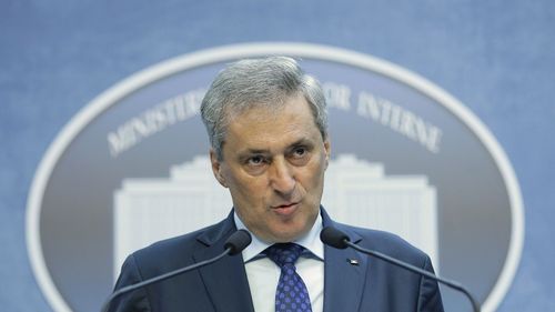 Prefectul de Harghita, demis de ministrul de interne pentru modul în care a gestionat situația ursului lovit de o mașină și lăsat să agonizeze 17 ore pe marginea drumului  