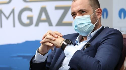 Romgaz are un nou director general „interimar”, într-un moment cheie pentru investiția de extracție a gazelor de la Marea Neagră. Răzvan Popescu, fostul director economic, îl înlocuiește pe Aristotel Jude, care rămâne director adjunct
