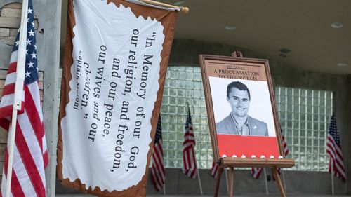 Donald Trump acuză „stânga radicală” că a contribuit, prin discurs, la uciderea aliatului său Charlie Kirk