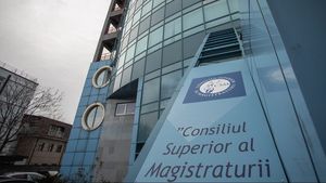 Protest la Judecătoria din Strehaia faţă de propunerea de desfiinţare a instanţei, aprobată de Consiliul Superior al Magistraturii