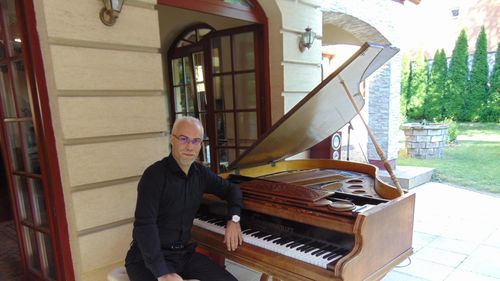 Pianistul orădean Thurzó Zoltán vrea să doboare alte două recorduri Guinness