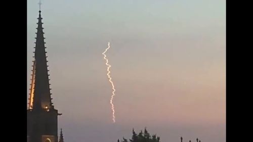 VIDEO Franţa şi-a testat prima armă hipersonică, planorul V-MAX, care depăşeşte o viteză de 6.000 de kilometri pe oră și are o traiectorie imprevizibilă